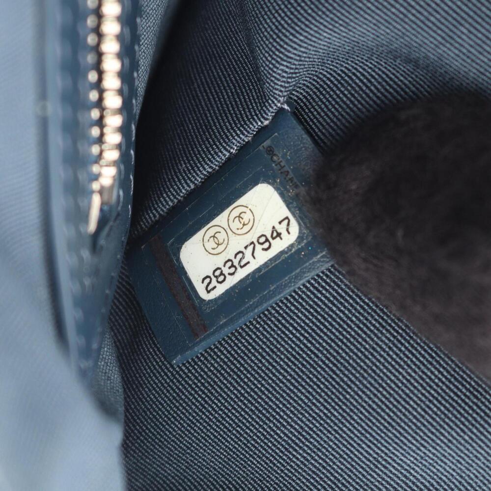 CHANEL Blue Caviar Leather Clutch Bag - Picture 5 of 7